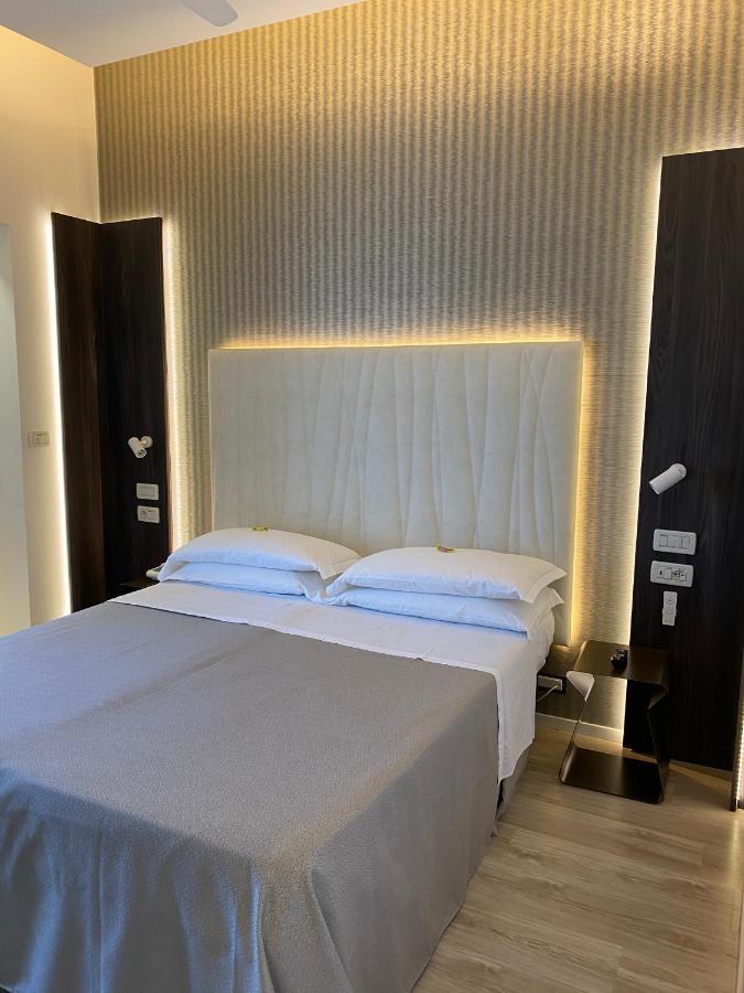 Hotel Gardenia Римини Экстерьер фото