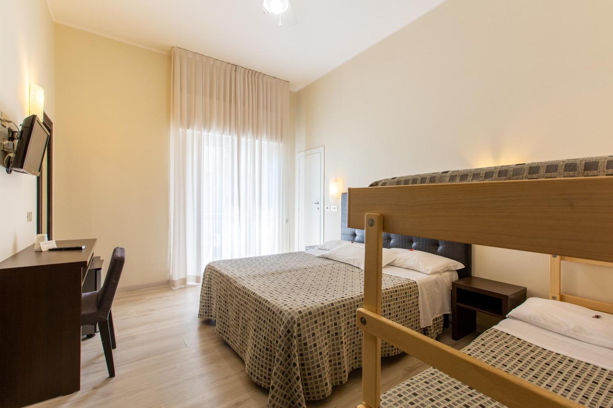 Hotel Gardenia Римини Экстерьер фото