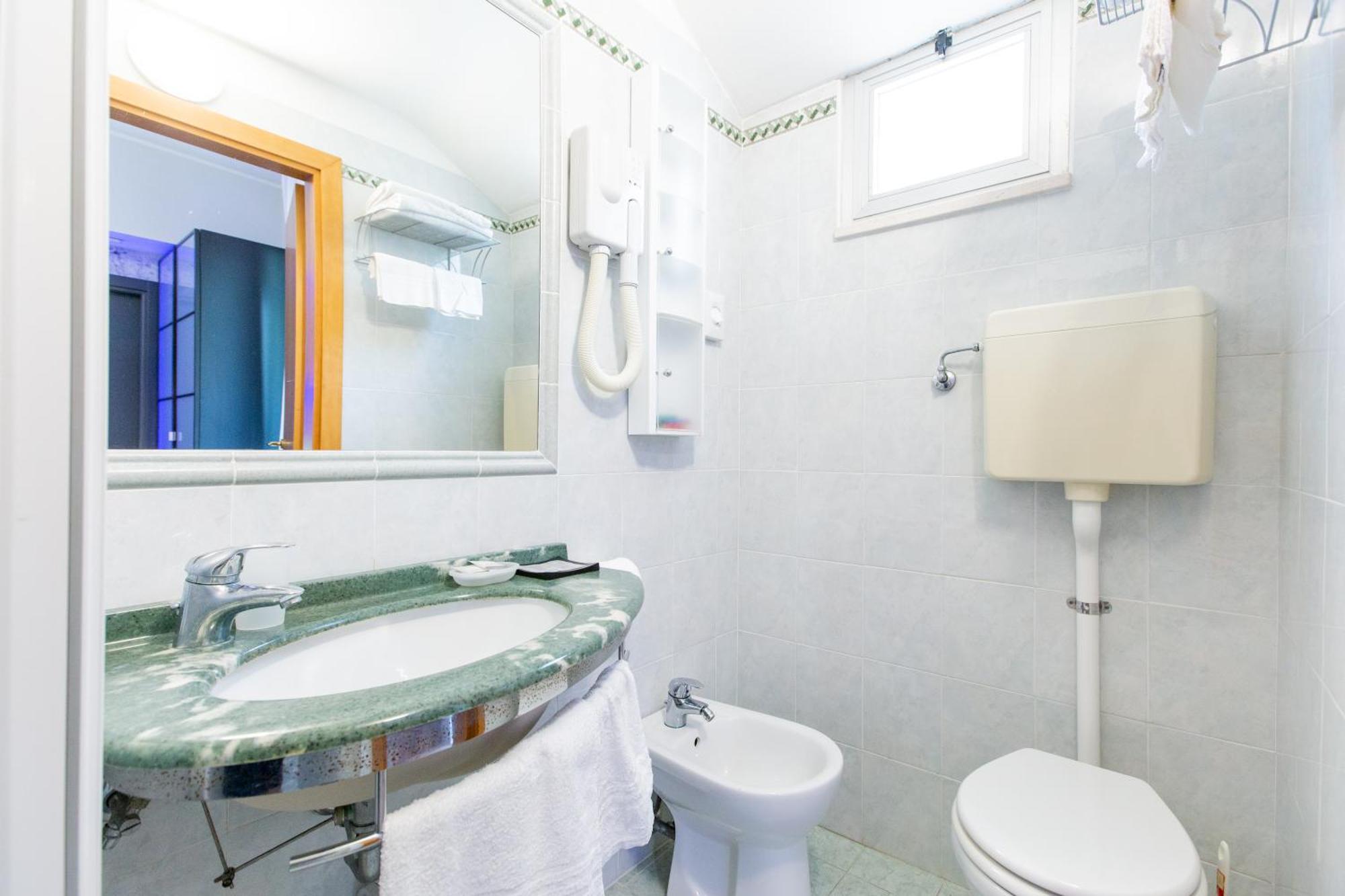 Hotel Gardenia Римини Экстерьер фото
