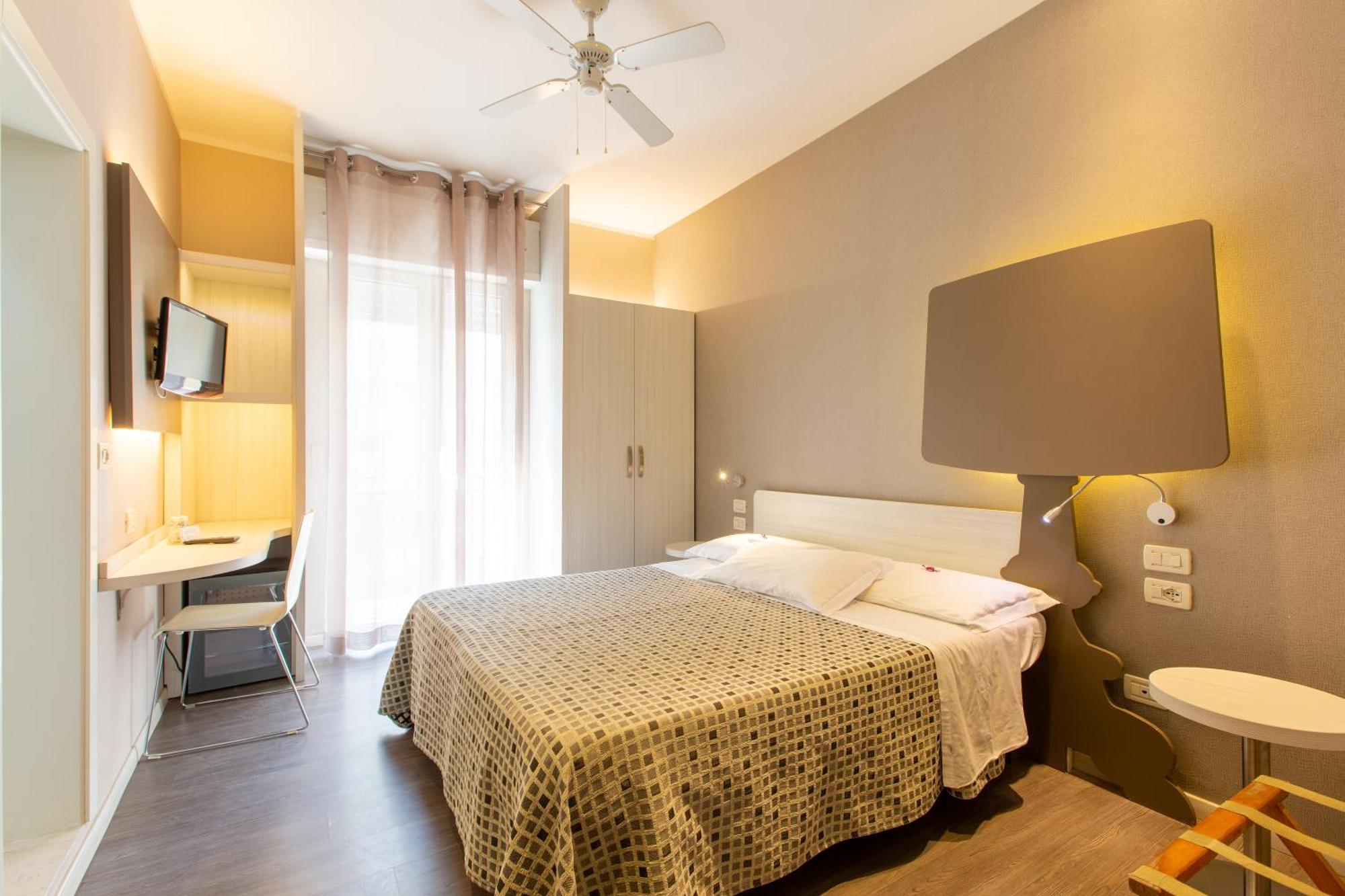 Hotel Gardenia Римини Экстерьер фото