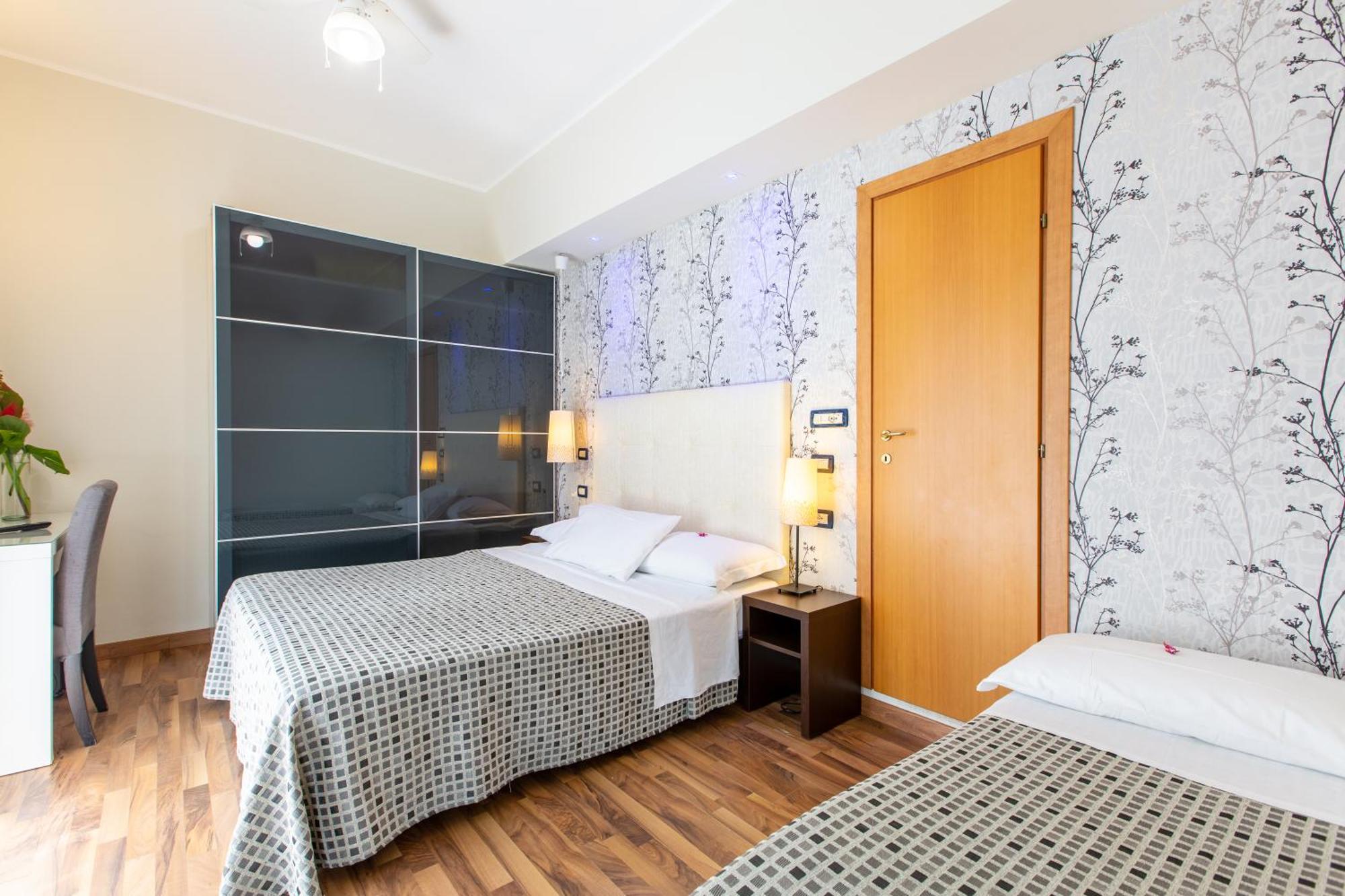 Hotel Gardenia Римини Экстерьер фото