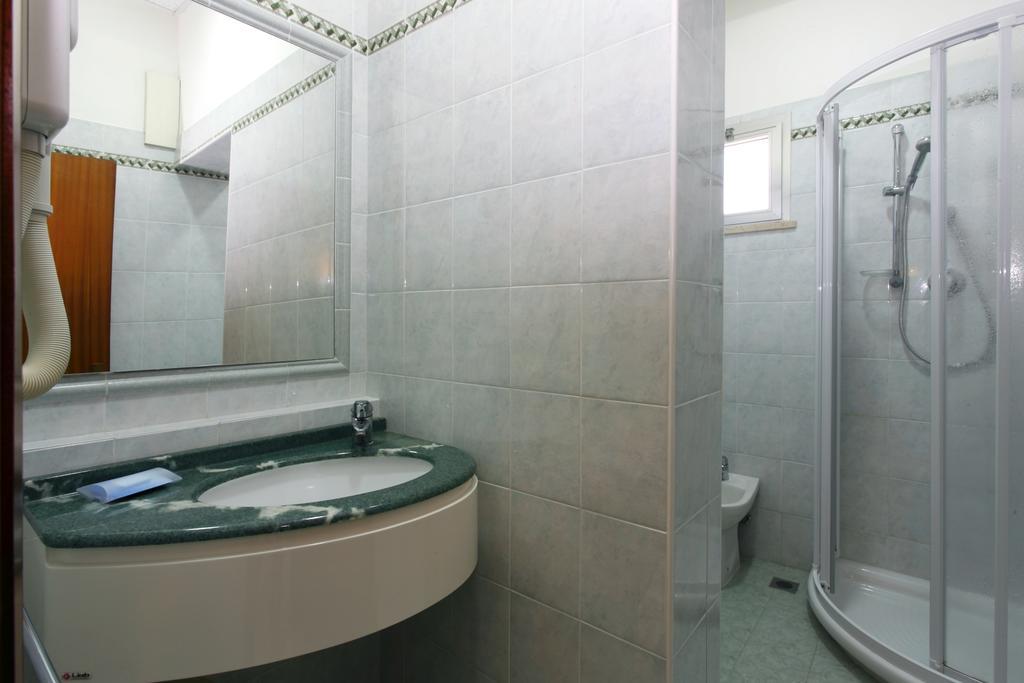 Hotel Gardenia Римини Экстерьер фото
